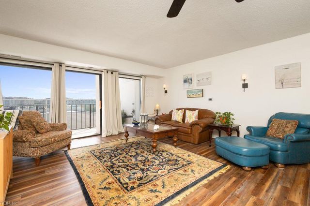 500 Pacific Ave Unit 209, Virginia Beach, VA 23451