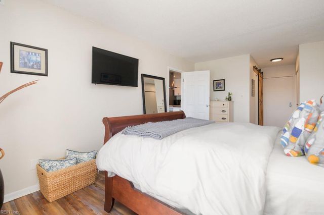 500 Pacific Ave Unit 209, Virginia Beach, VA 23451