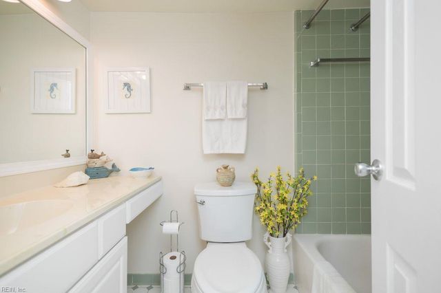 500 Pacific Ave Unit 209, Virginia Beach, VA 23451