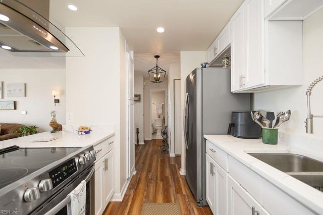 500 Pacific Ave Unit 209, Virginia Beach, VA 23451