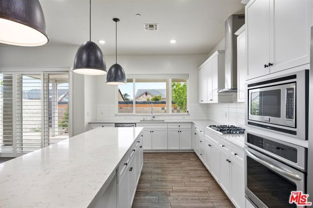 9223 Manor Glen Lane, Shafter, CA 93263