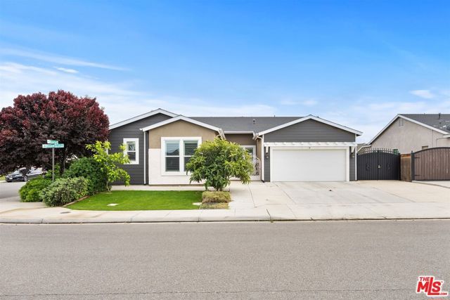 9223 Manor Glen Lane, Shafter, CA 93263