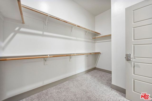 9223 Manor Glen Lane, Shafter, CA 93263