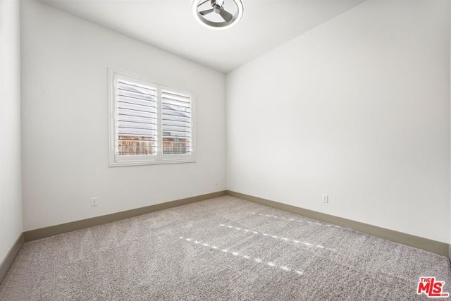 9223 Manor Glen Lane, Shafter, CA 93263