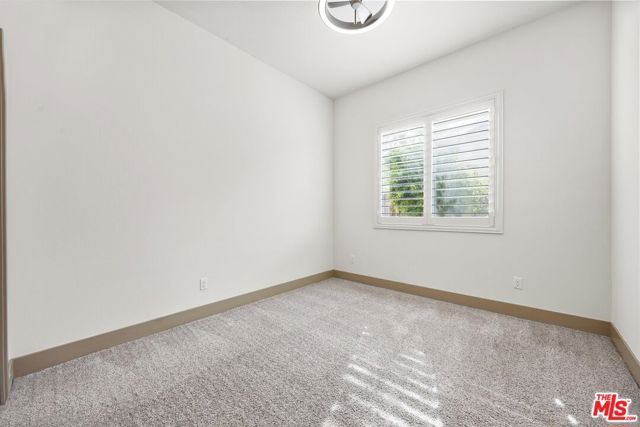 9223 Manor Glen Lane, Shafter, CA 93263