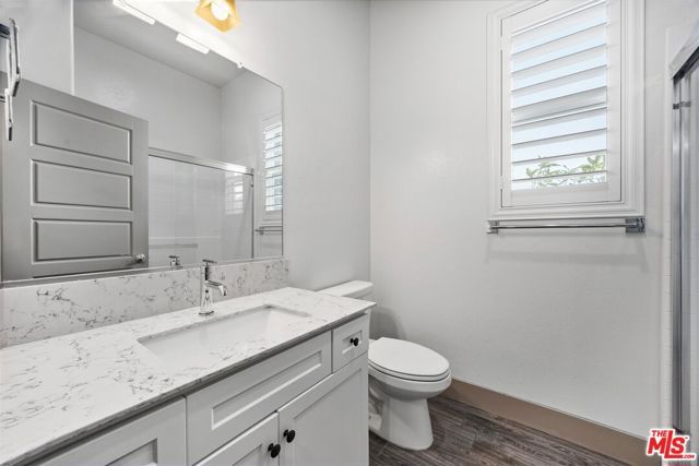 9223 Manor Glen Lane, Shafter, CA 93263