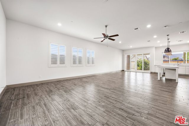 9223 Manor Glen Lane, Shafter, CA 93263