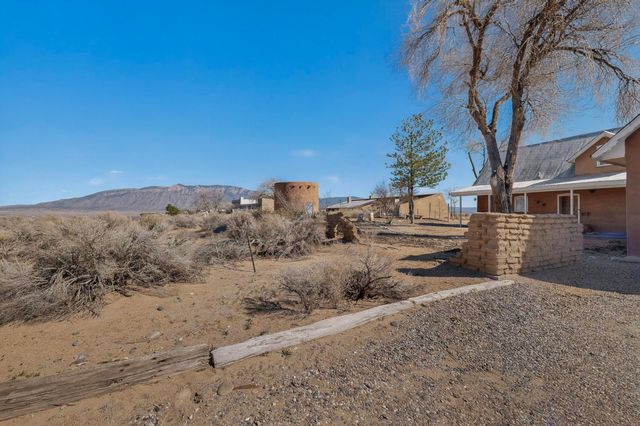 393 Chimaja Road, Corrales, NM 87048