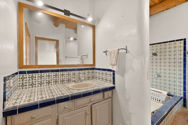 393 Chimaja Road, Corrales, NM 87048