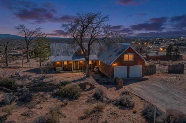 393 Chimaja Road, Corrales, NM 87048