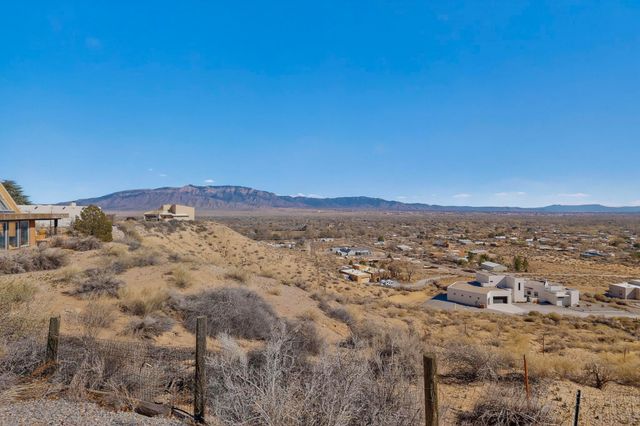 393 Chimaja Road, Corrales, NM 87048