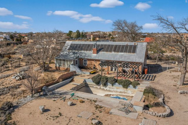 393 Chimaja Road, Corrales, NM 87048