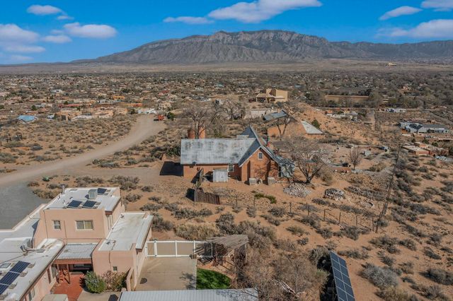 393 Chimaja Road, Corrales, NM 87048