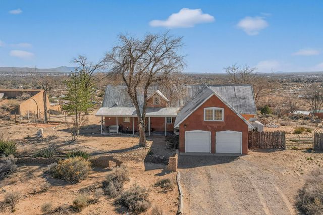 393 Chimaja Road, Corrales, NM 87048