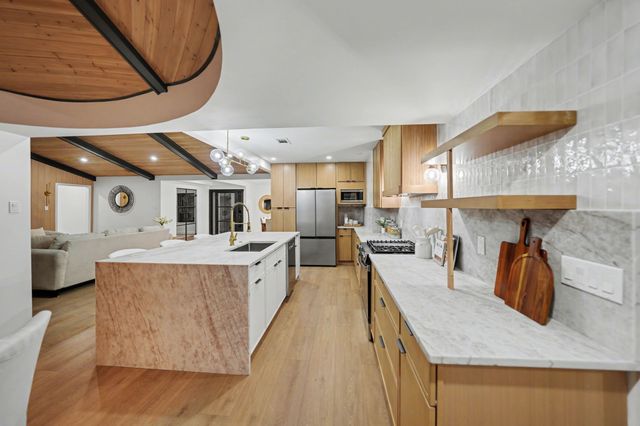 7115 Cosgrove Drive, Dallas, TX 75231