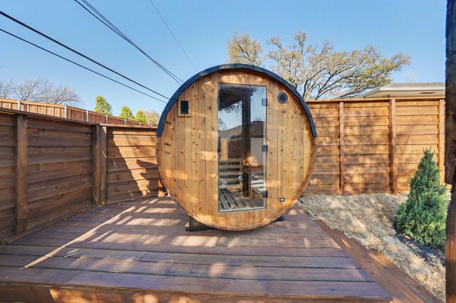 7115 Cosgrove Drive, Dallas, TX 75231