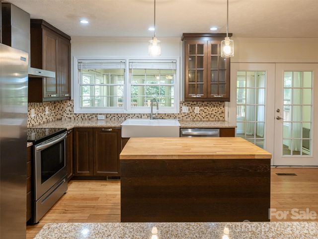 14 Forest Ridge Drive, Arden, NC 28704
