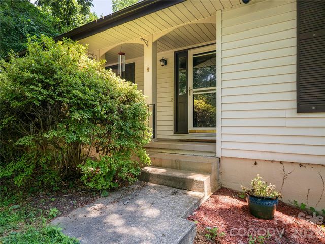 14 Forest Ridge Drive, Arden, NC 28704