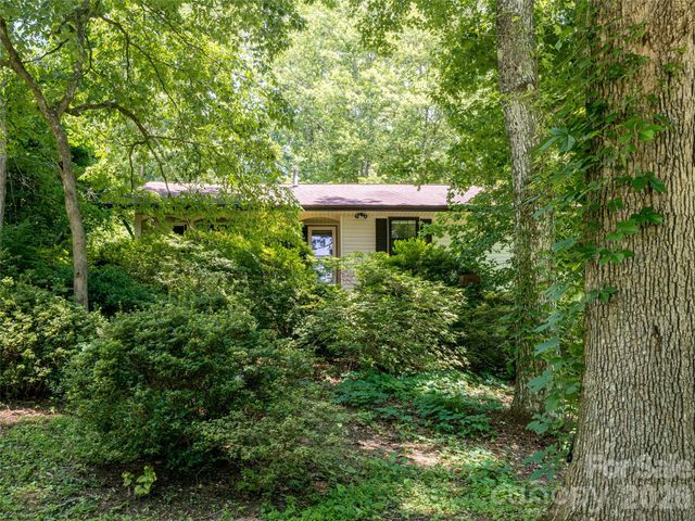 14 Forest Ridge Drive, Arden, NC 28704