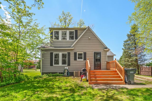 10497 California Road, Lake Charter Twp, MI 49106