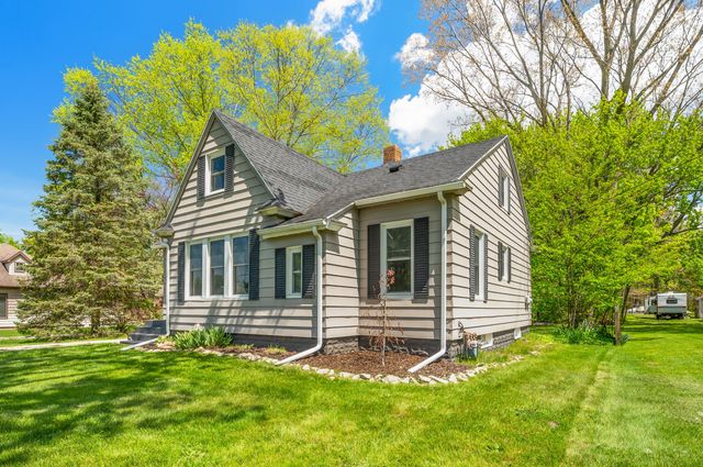 10497 California Road, Lake Charter Twp, MI 49106