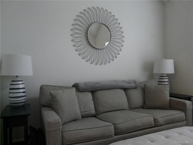 210 Sandpiper Court 210, Yorktown Heights, NY 10598