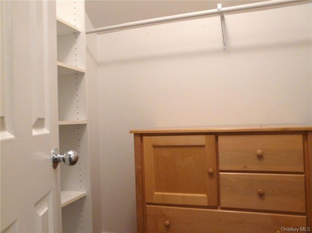 210 Sandpiper Court 210, Yorktown Heights, NY 10598