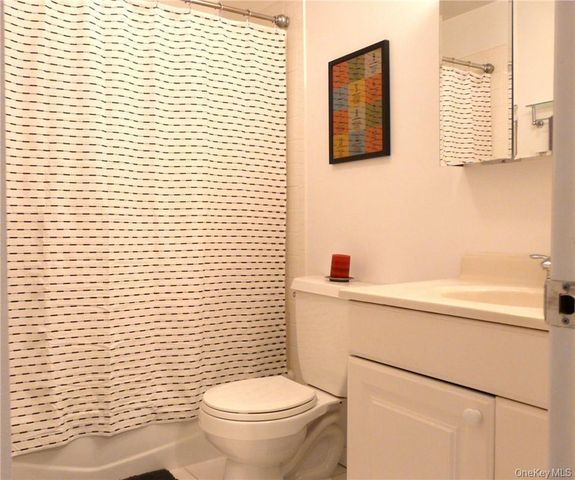 210 Sandpiper Court 210, Yorktown Heights, NY 10598