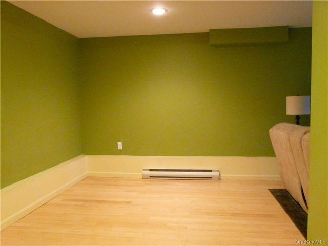 210 Sandpiper Court 210, Yorktown Heights, NY 10598