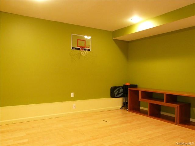 210 Sandpiper Court 210, Yorktown Heights, NY 10598