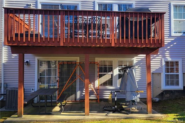 210 Sandpiper Court 210, Yorktown Heights, NY 10598