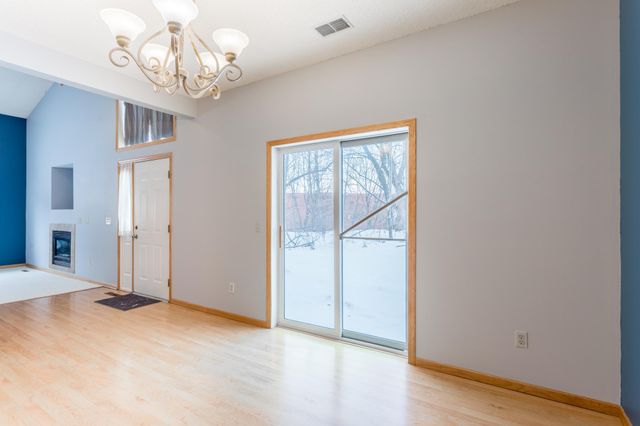 607 Woodduck Drive D, Woodbury, MN 55125