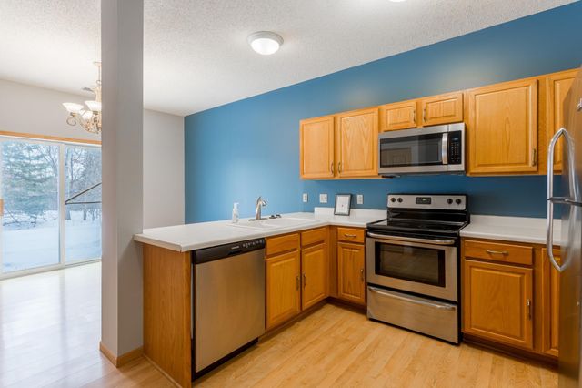 607 Woodduck Drive D, Woodbury, MN 55125