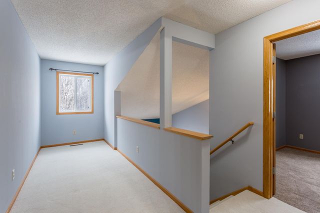 607 Woodduck Drive D, Woodbury, MN 55125