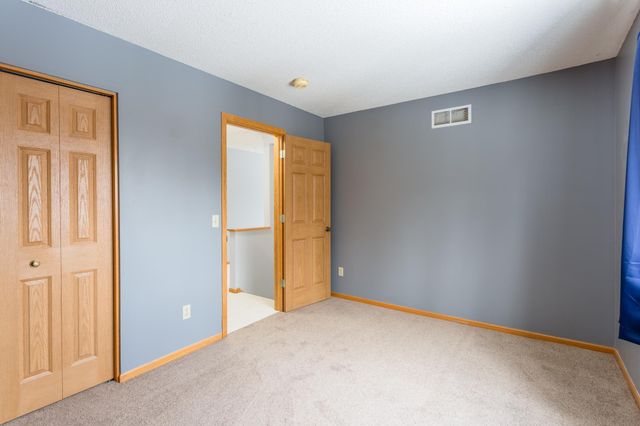 607 Woodduck Drive D, Woodbury, MN 55125