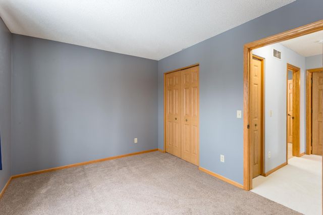 607 Woodduck Drive D, Woodbury, MN 55125