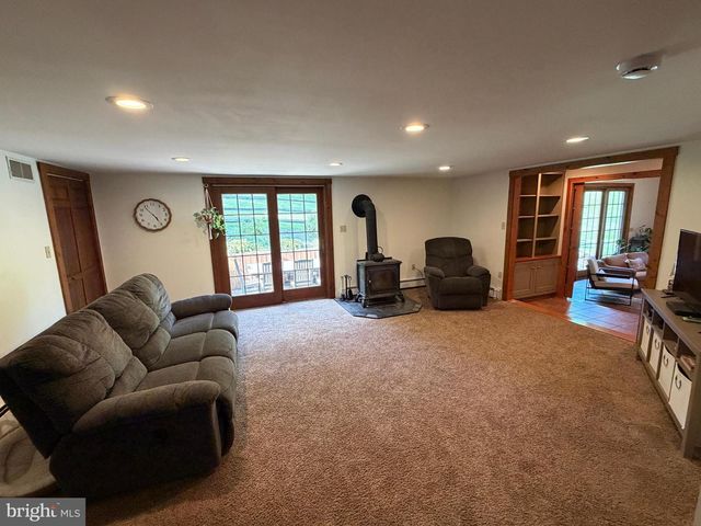 515 W 28TH DIVISION HWY, Lititz, PA 17543