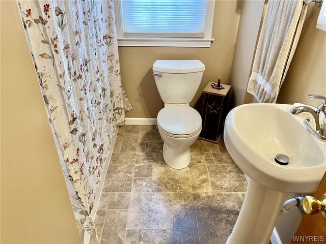 411 78th Street, Niagara Falls, NY 14304