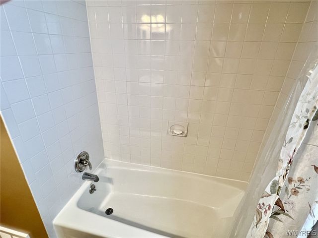 411 78th Street, Niagara Falls, NY 14304