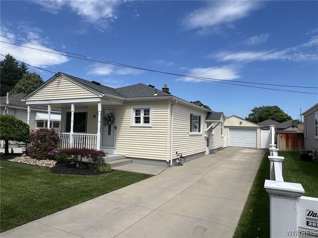 411 78th Street, Niagara Falls, NY 14304