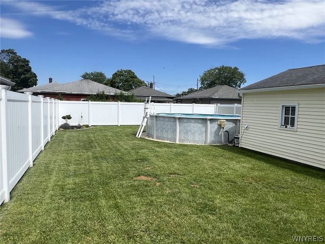 411 78th Street, Niagara Falls, NY 14304