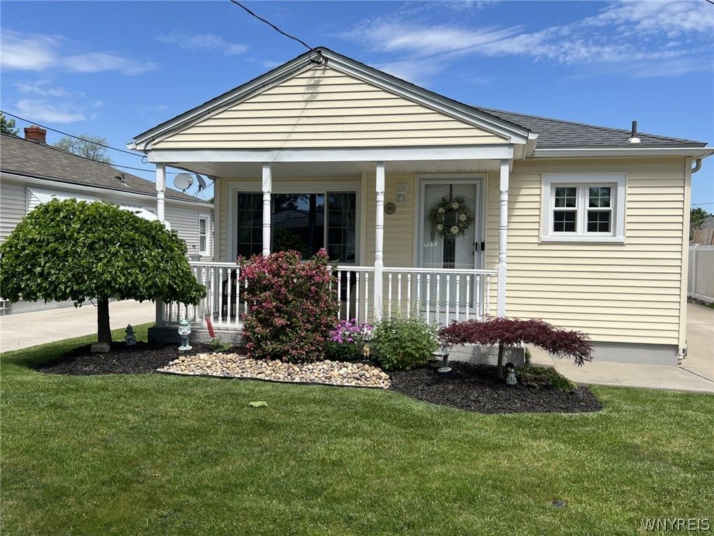 411 78th Street, Niagara Falls, NY 14304