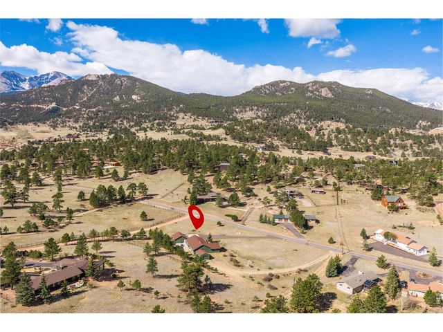 2758 Carriage Dr, Estes Park, CO 80517