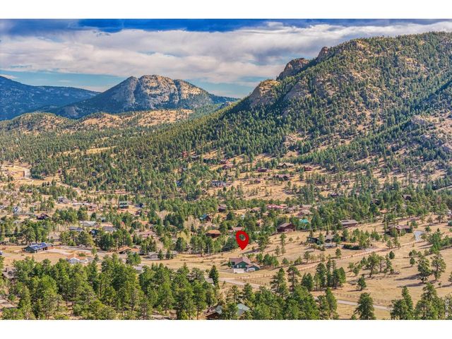 2758 Carriage Dr, Estes Park, CO 80517