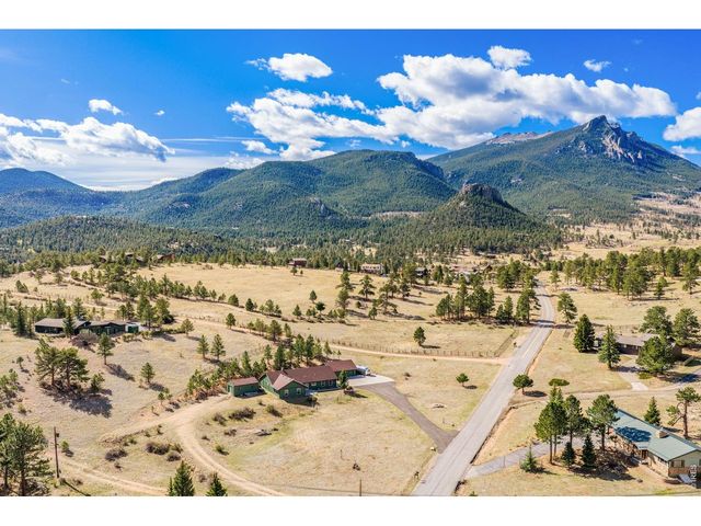 2758 Carriage Dr, Estes Park, CO 80517