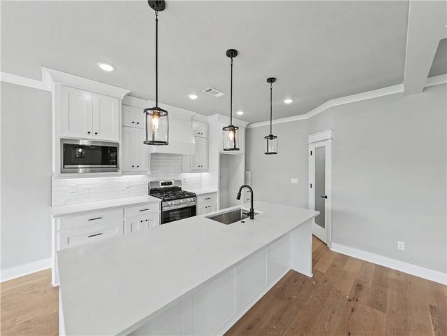 4832 Hawk Street, Springdale, AR 72762