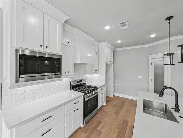 4832 Hawk Street, Springdale, AR 72762