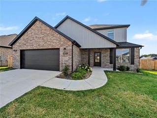 4832 Hawk Street, Springdale, AR 72762