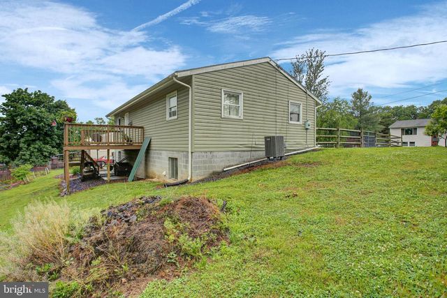 11540 BURKETT LN, Greencastle, PA 17225