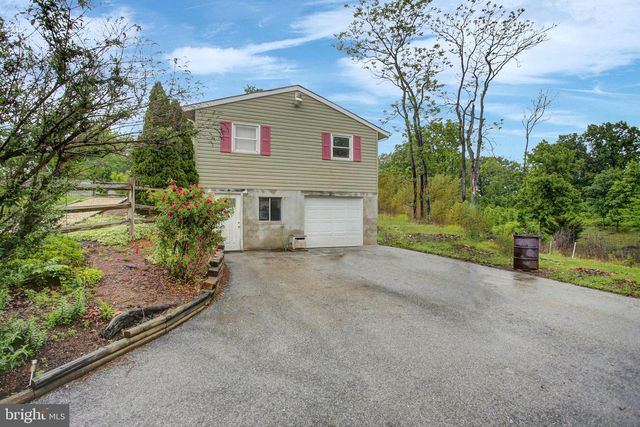 11540 BURKETT LN, Greencastle, PA 17225